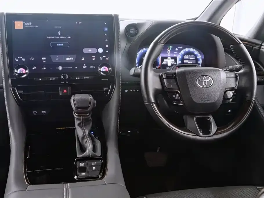 Toyota Alphard — фото 3