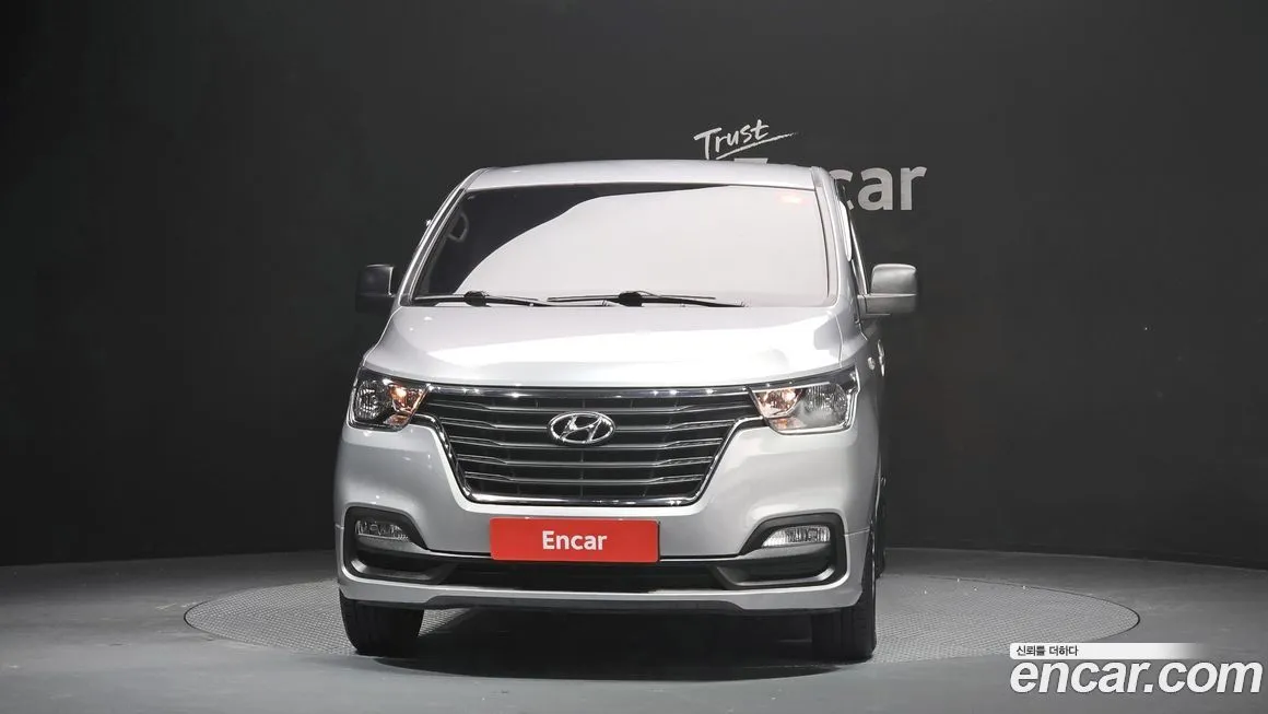 Hyundai Starex — фото 4