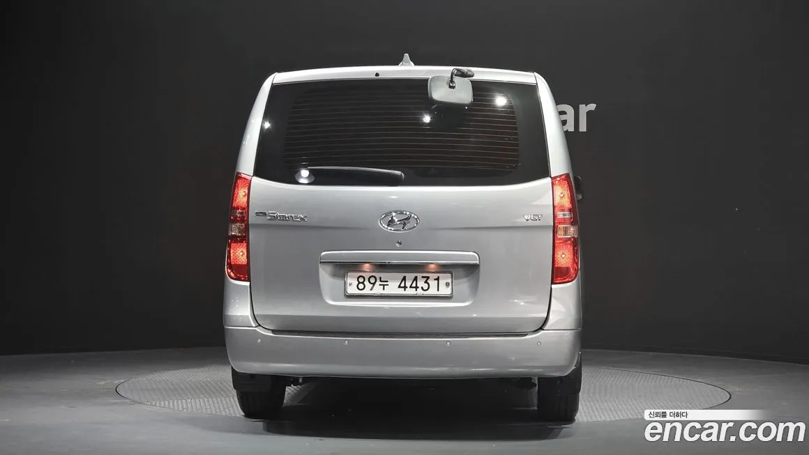 Hyundai Starex — фото 2