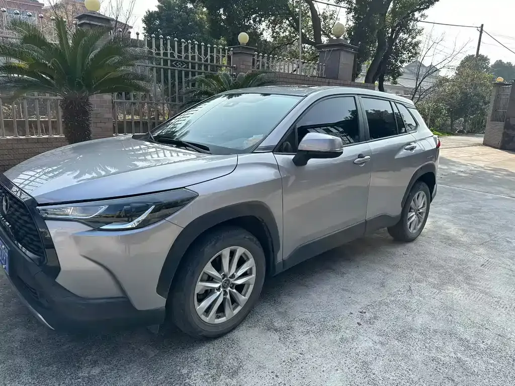 Toyota Corolla Cross 2022 из CN, фото 1