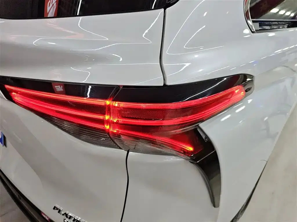 Toyota Sienna 2023 из CN, фото 4