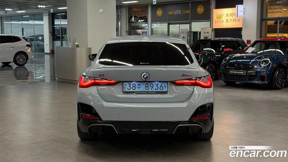 BMW i4 — фото 10