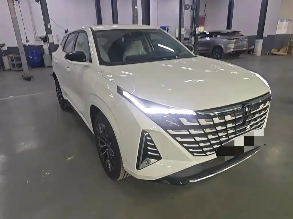 Changan UNI-Z New Energy 2025 из CN, фото 4