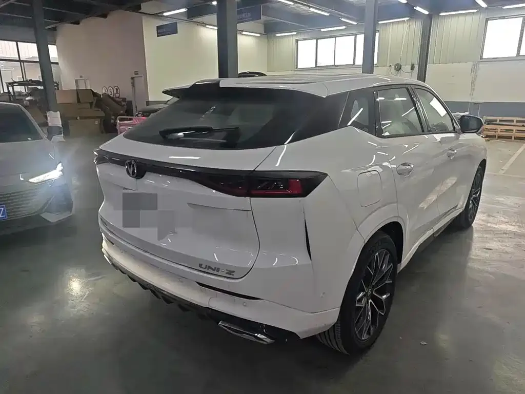 Changan UNI-Z New Energy 2025 из CN, фото 6