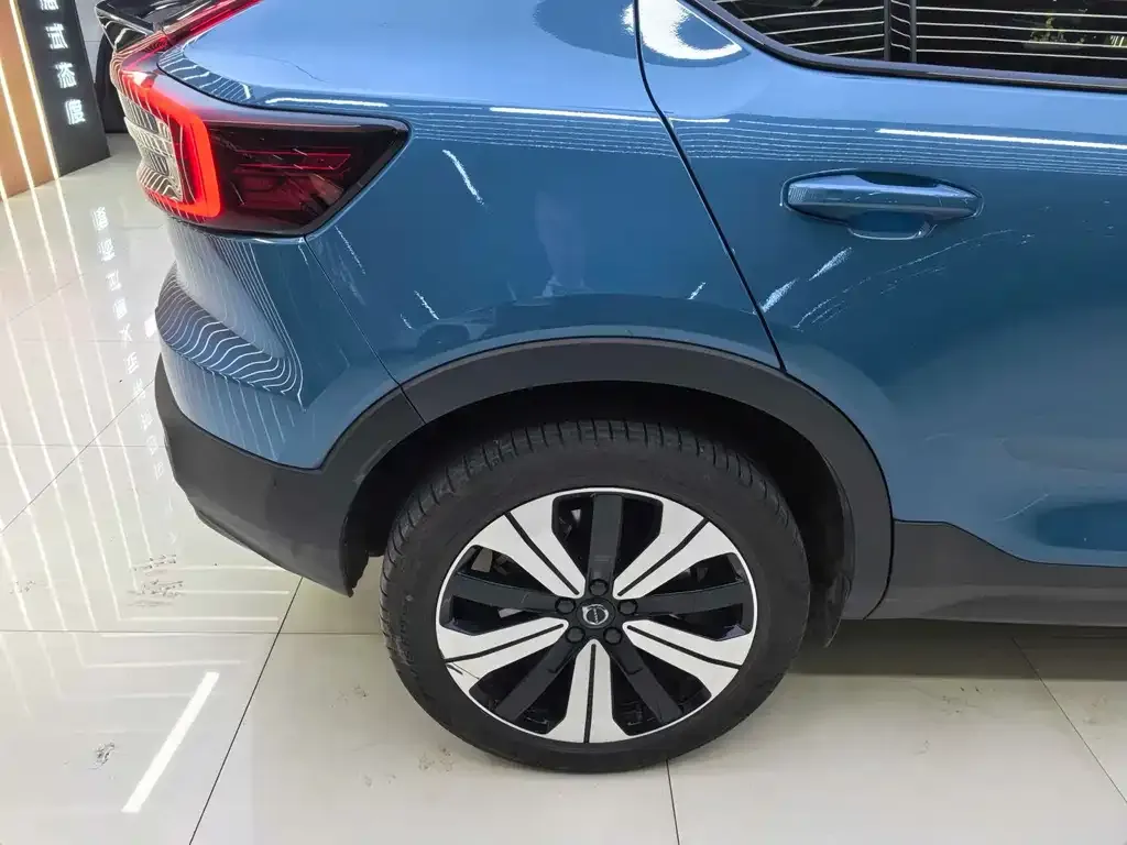 Volvo C40 — фото 4