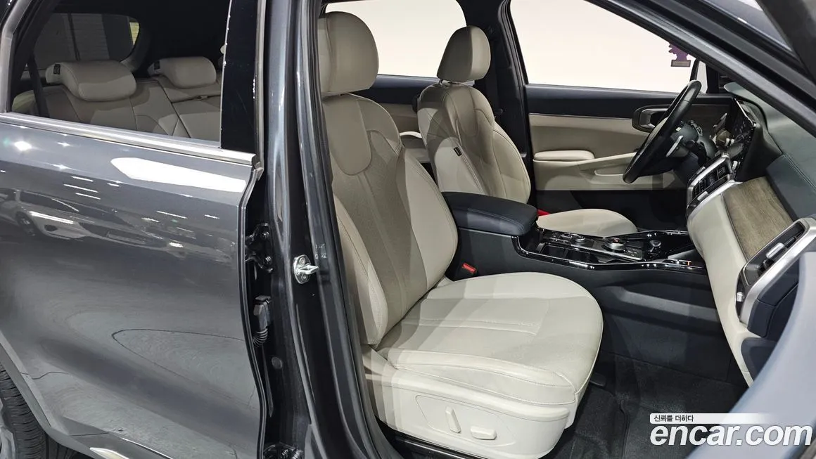 Kia Sorento — фото 9