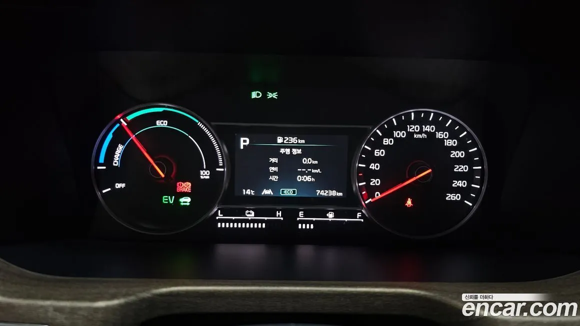 Kia Sorento — фото 5
