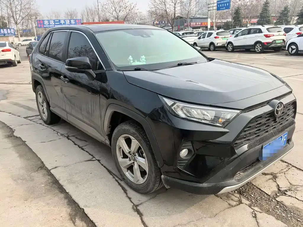 Toyota RAV4 2022 из CN, фото 2