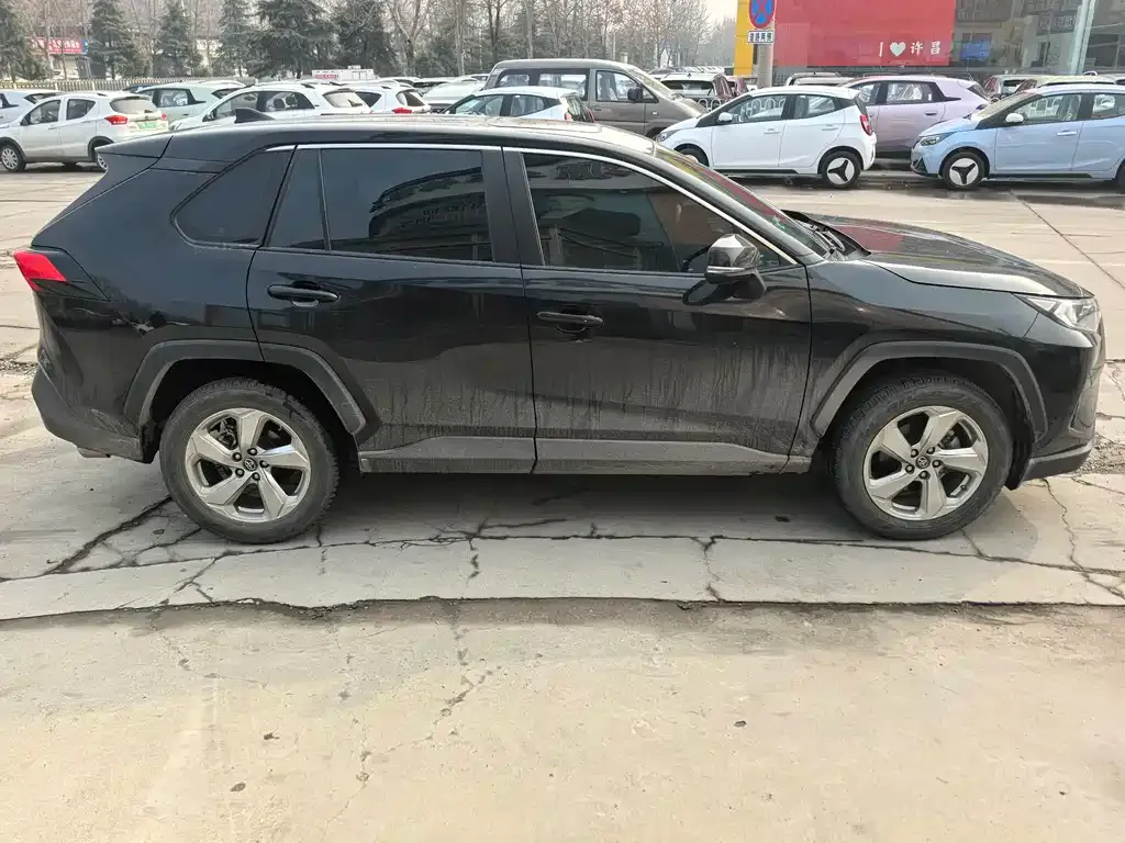 Toyota RAV4 2022 из CN, фото 4