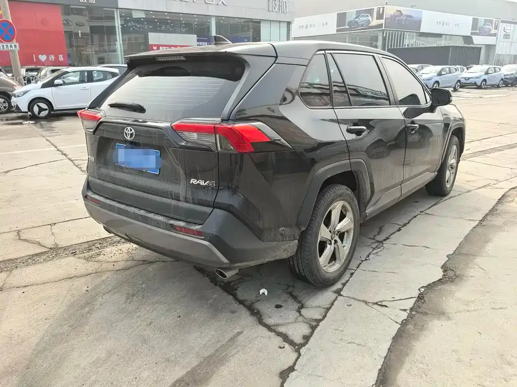 Toyota RAV4 2022 из CN, фото 5