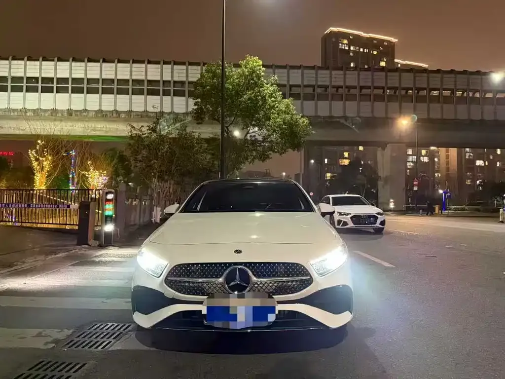 Mercedes-Benz A-Class 2023 из CN, фото 1