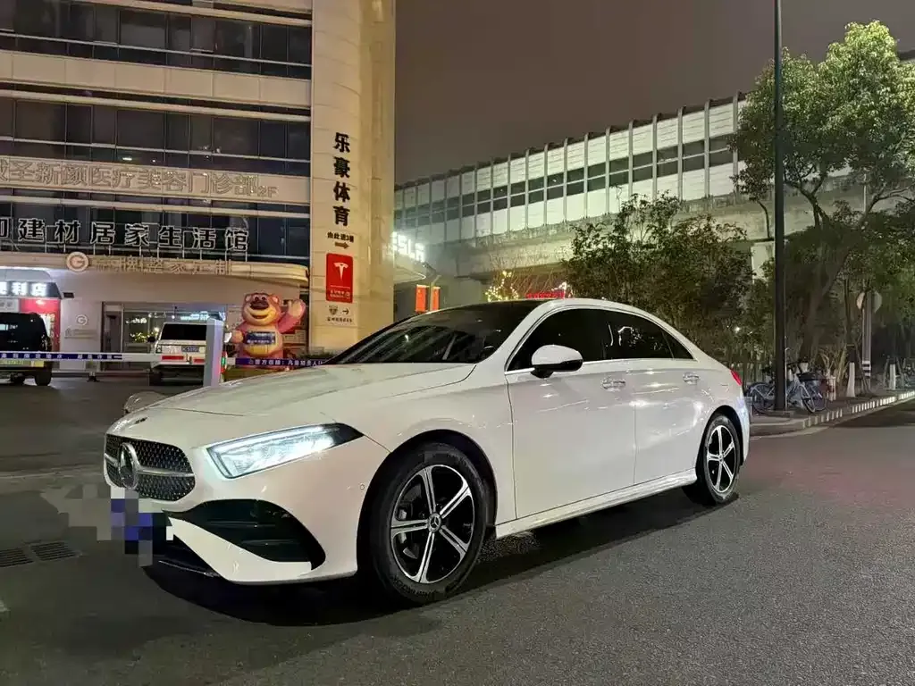 Mercedes-Benz A-Class 2023 из CN, фото 3