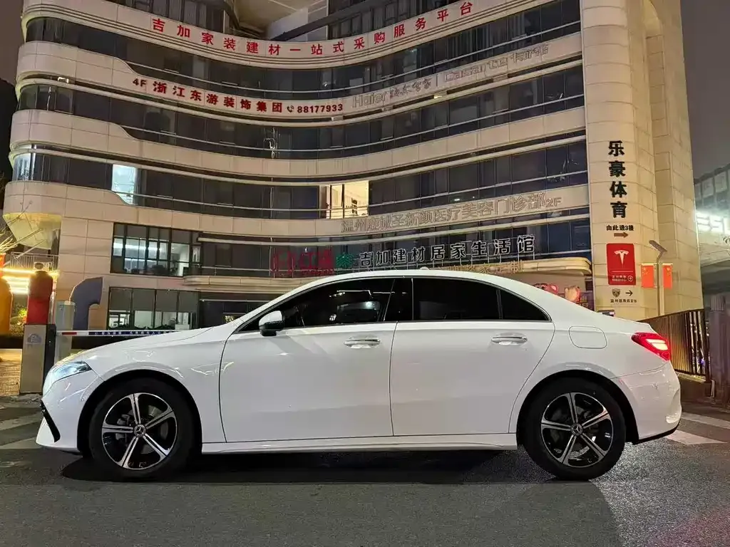 Mercedes-Benz A-Class 2023 из CN, фото 7