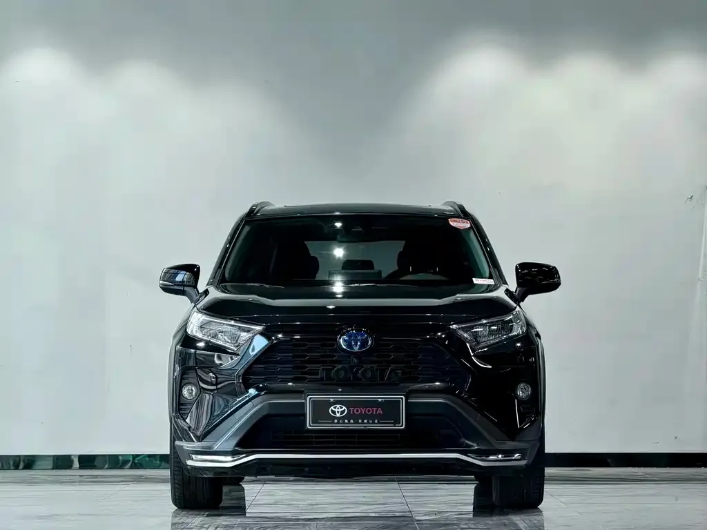 Toyota RAV4 2023 из CN, фото 2