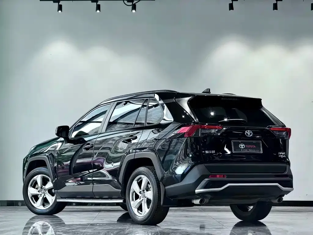 Toyota RAV4 2023 из CN, фото 8