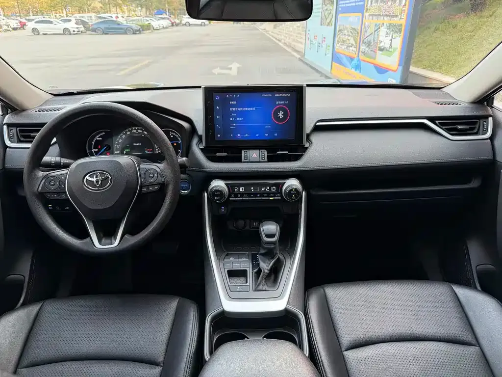 Toyota RAV4 2023 из CN, фото 10