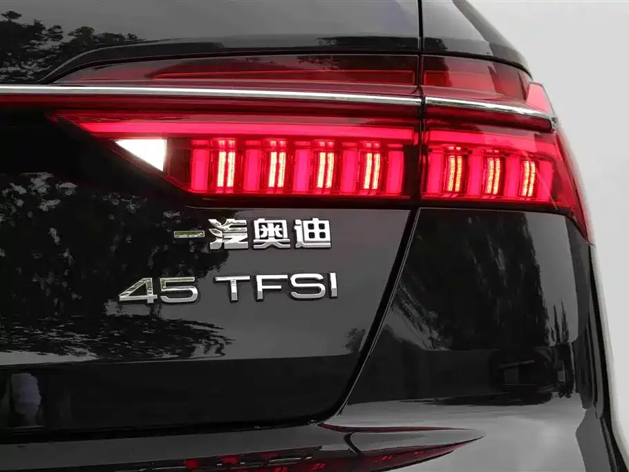 Audi A6L 2023 из CN, фото 9