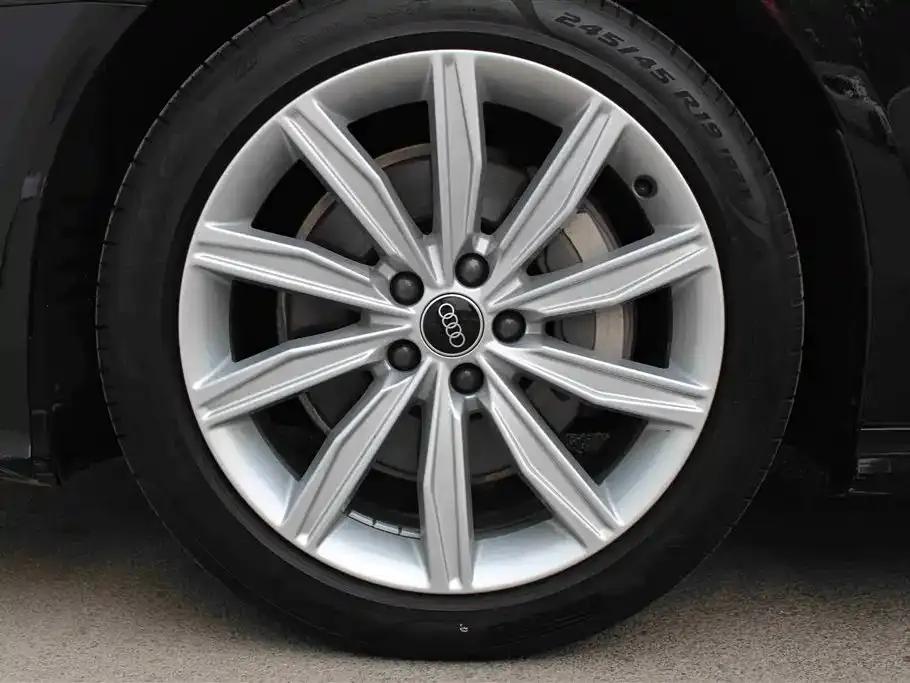 Audi A6L 2023 из CN, фото 7