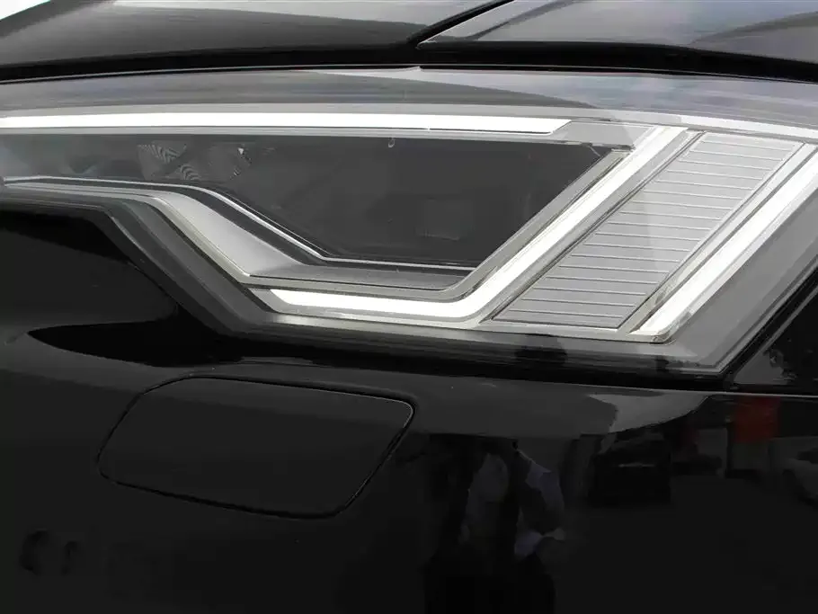 Audi A6L 2023 из CN, фото 8