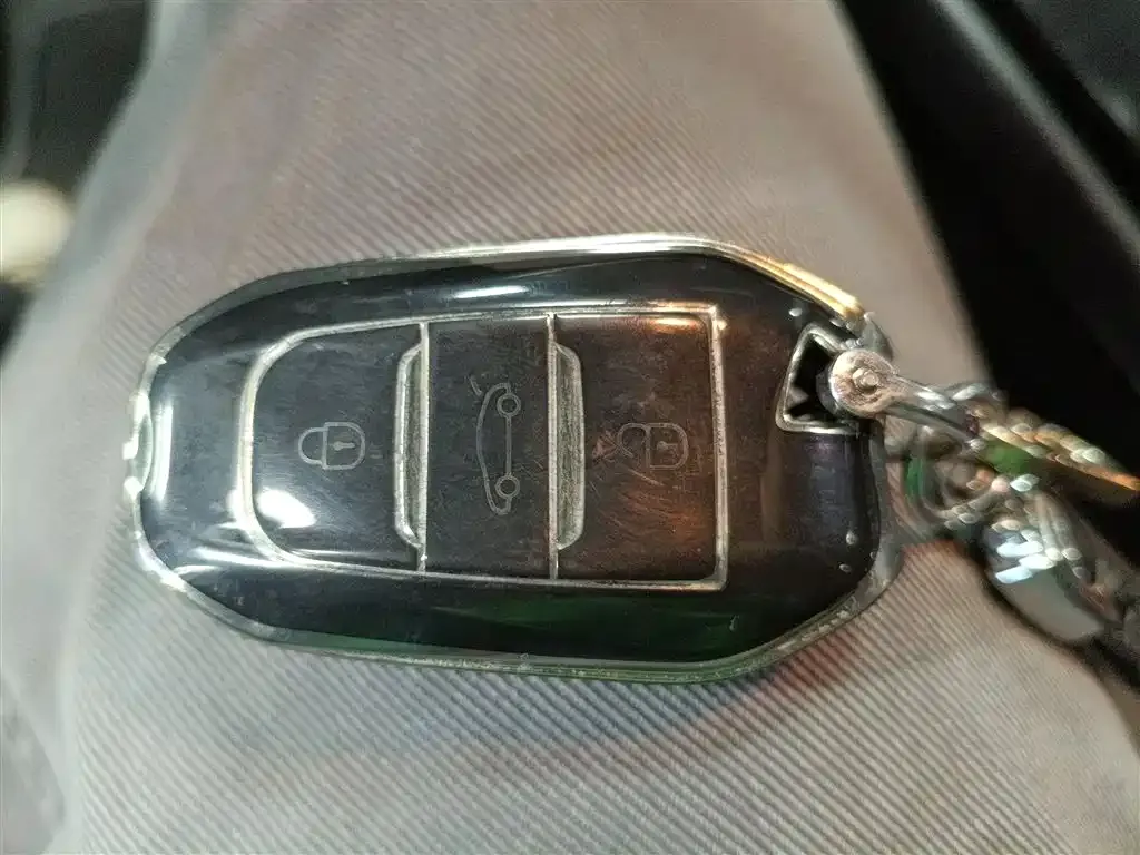Peugeot 408 2024 из CN, фото 2