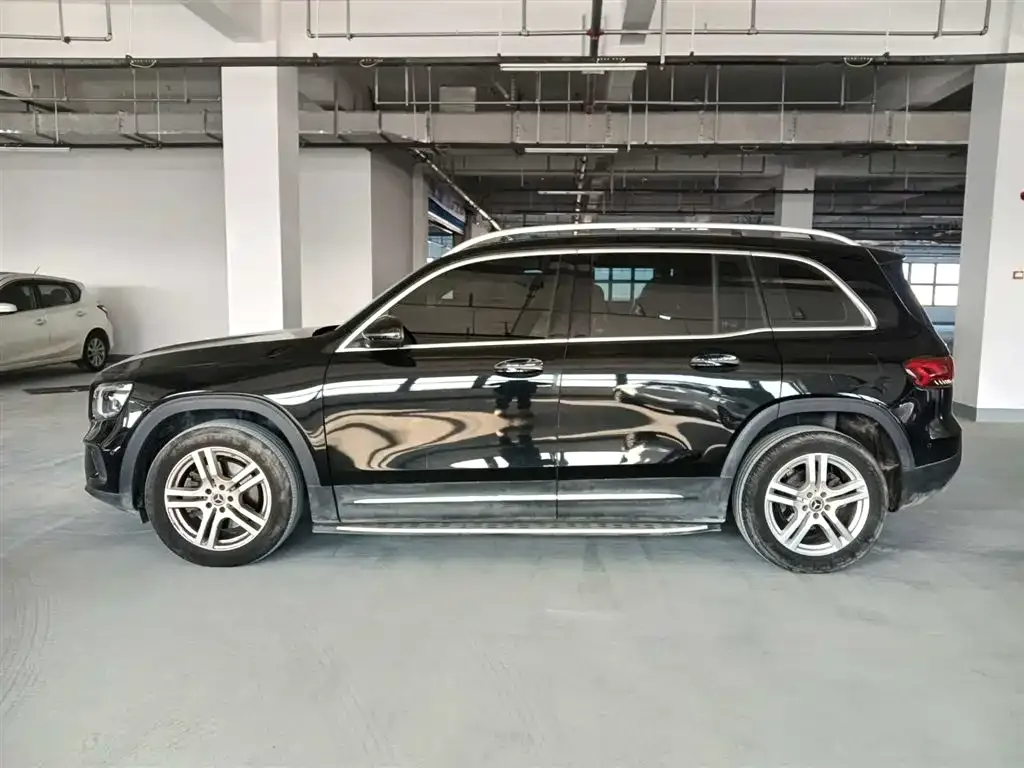 Mercedes-Benz GLB — фото 4