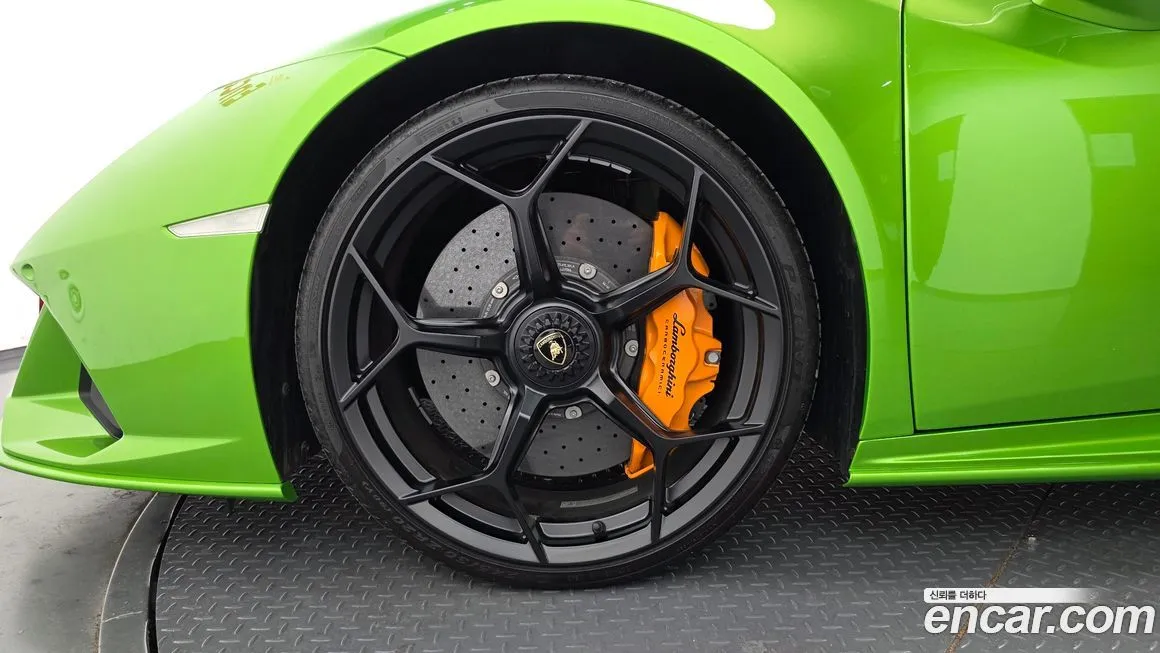Lamborghini Huracan — фото 10