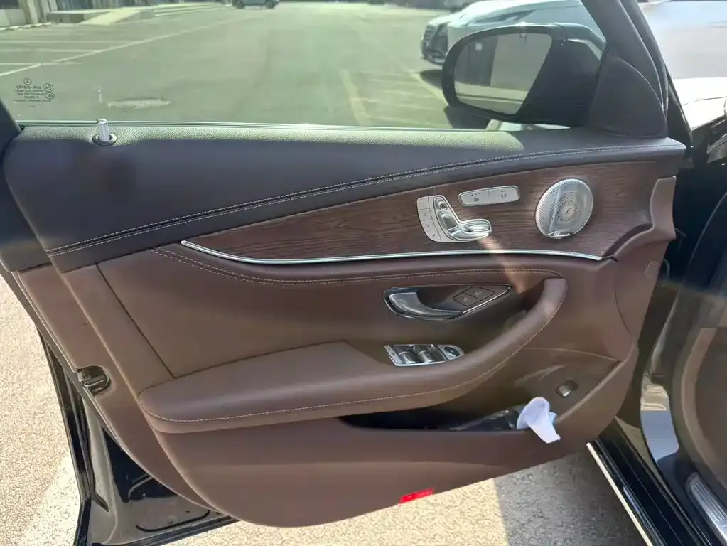 Mercedes-Benz E-Class 2023 из CN, фото 4