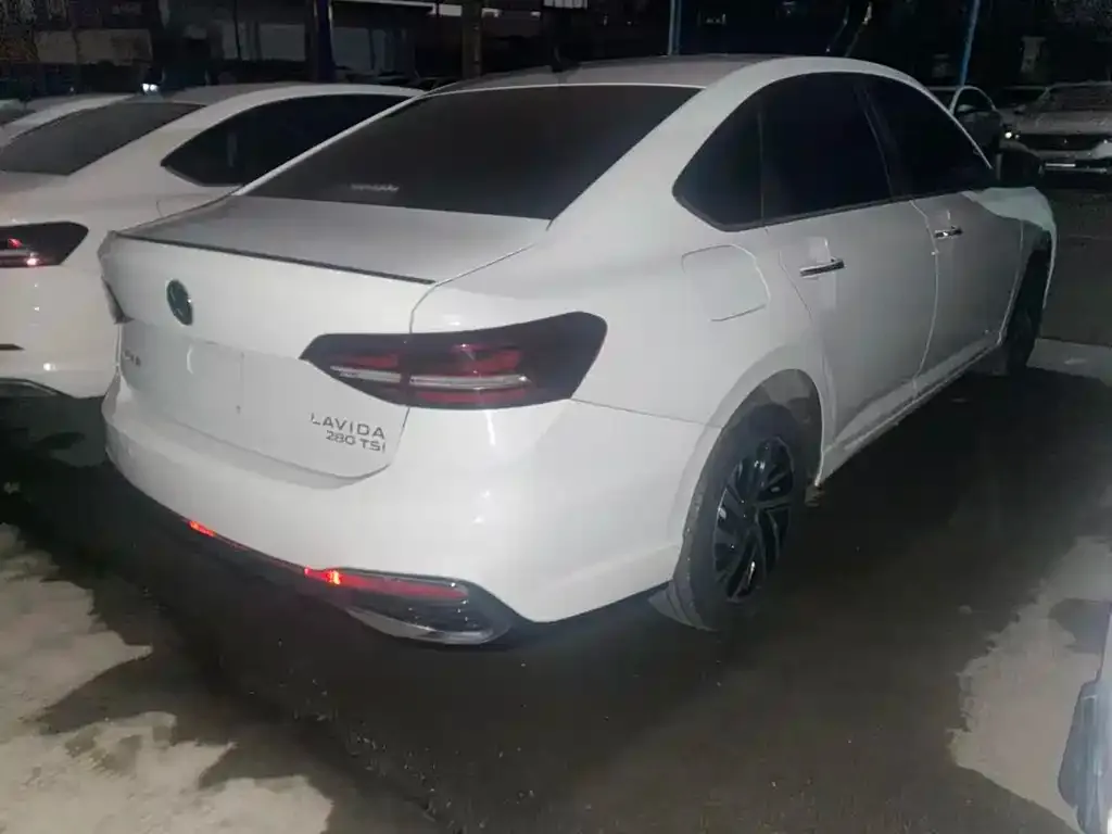 Volkswagen Lavida 2022 из CN, фото 2