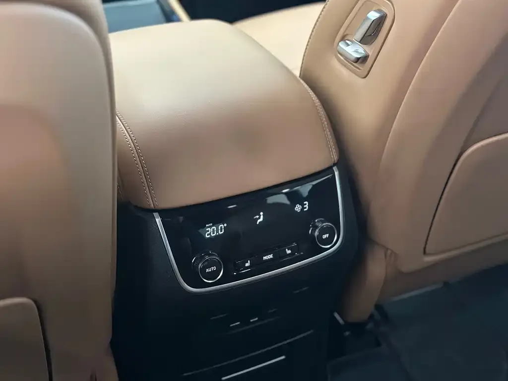 Li Auto Li ONE 2021 из CN, фото 2
