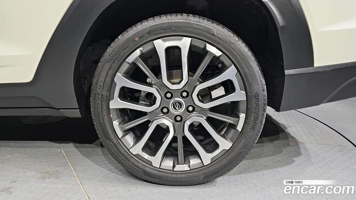 KG Mobility (Ssangyong) Torres — фото 4