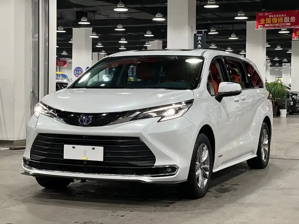 Toyota Sienna 2024 из CN, фото 7