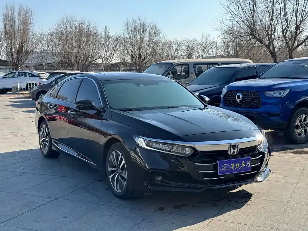 Honda Accord — фото 10