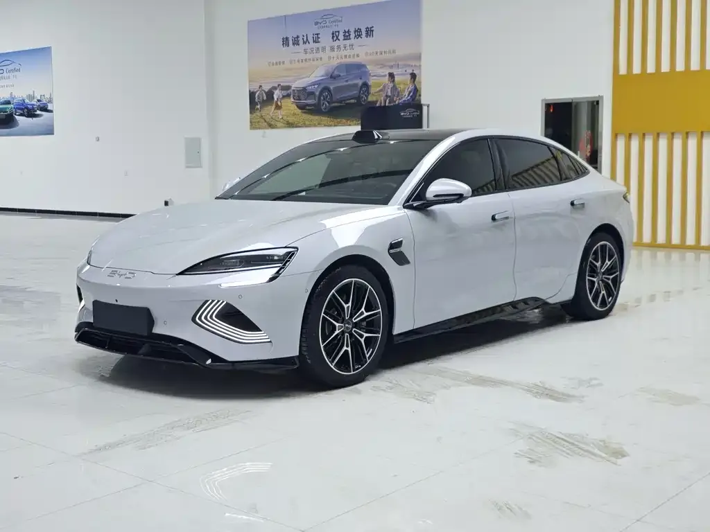 BYD Seal — фото 1