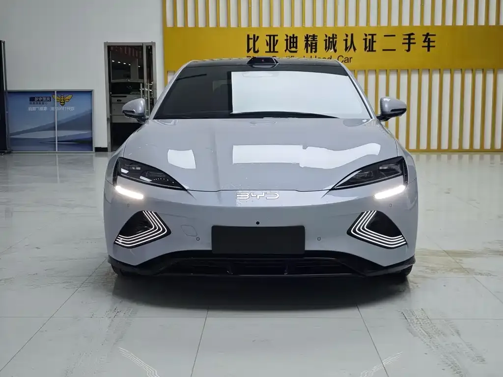 BYD Seal — фото 2