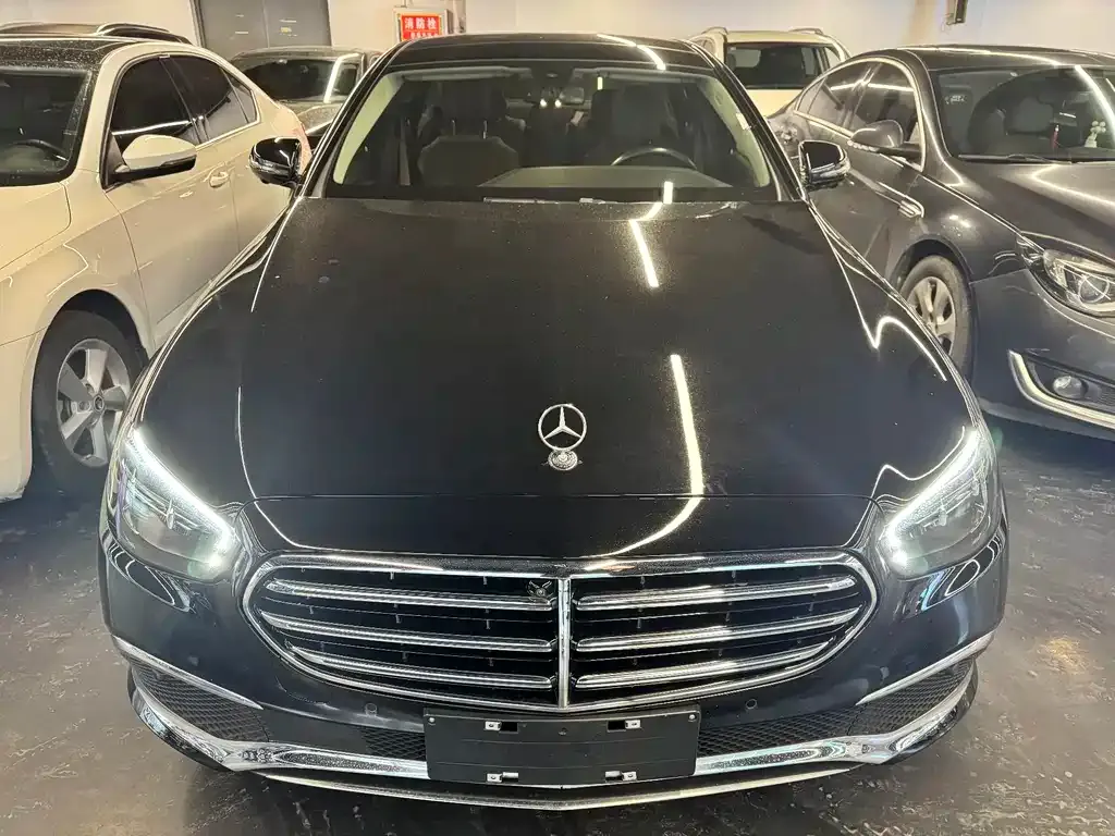 Mercedes-Benz E-Class — фото 6