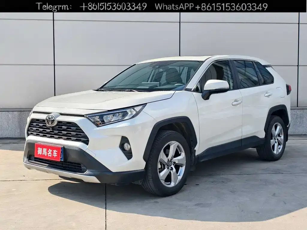Toyota RAV4 — фото 4