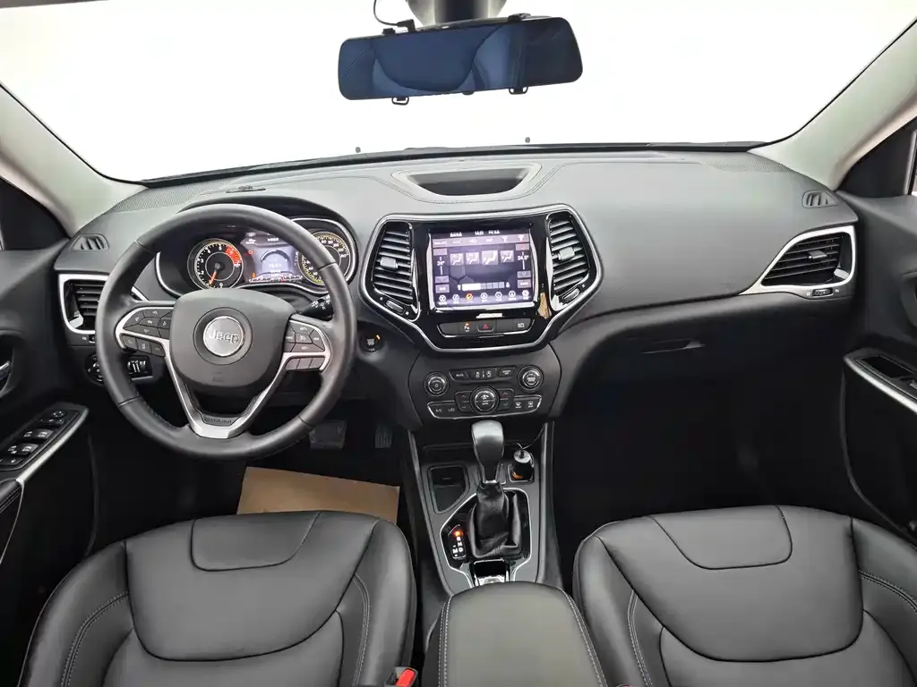 Jeep Cherokee 2021 из CN, фото 10