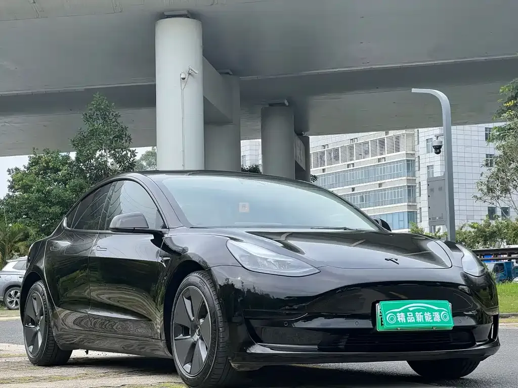Tesla Model 3 — фото 7