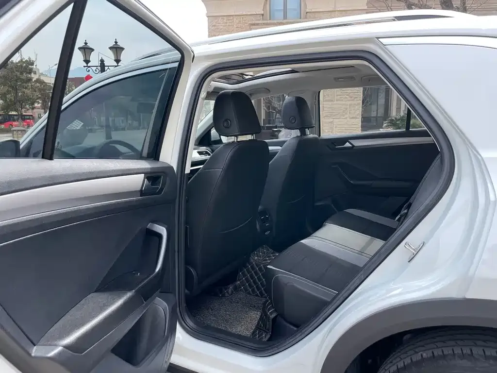 Volkswagen T-Roc 2021 из CN, фото 7