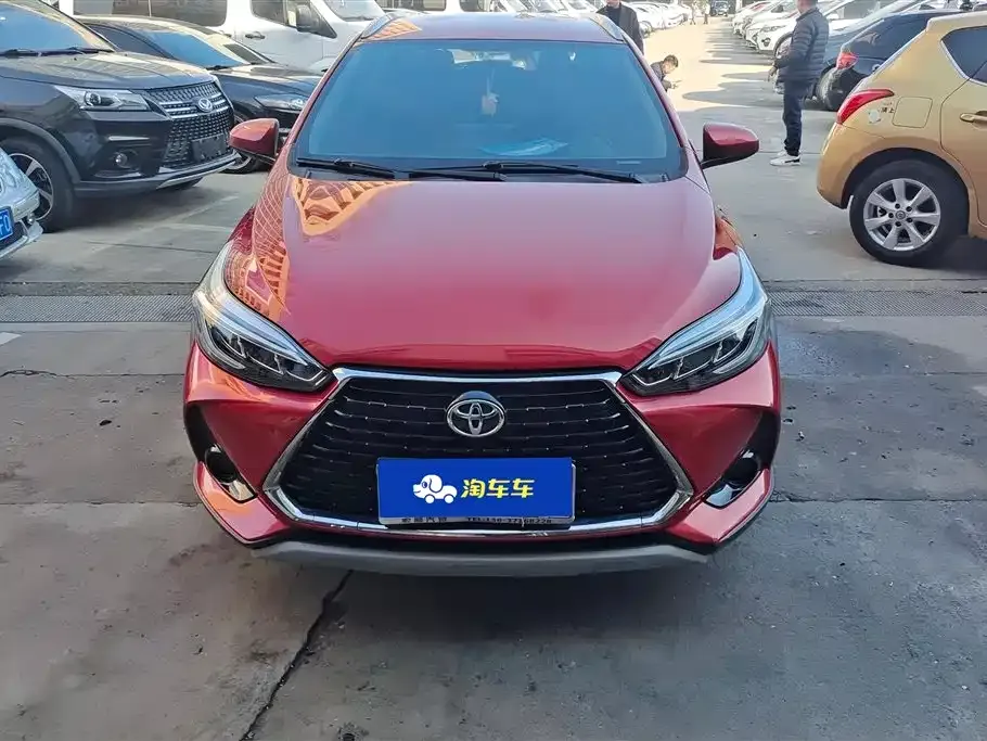 Toyota Yaris L — фото 4