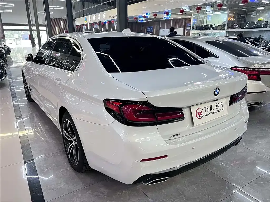 BMW 5 Series — фото 10