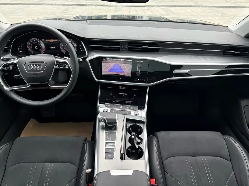 Audi A7L 2023 из CN, фото 9