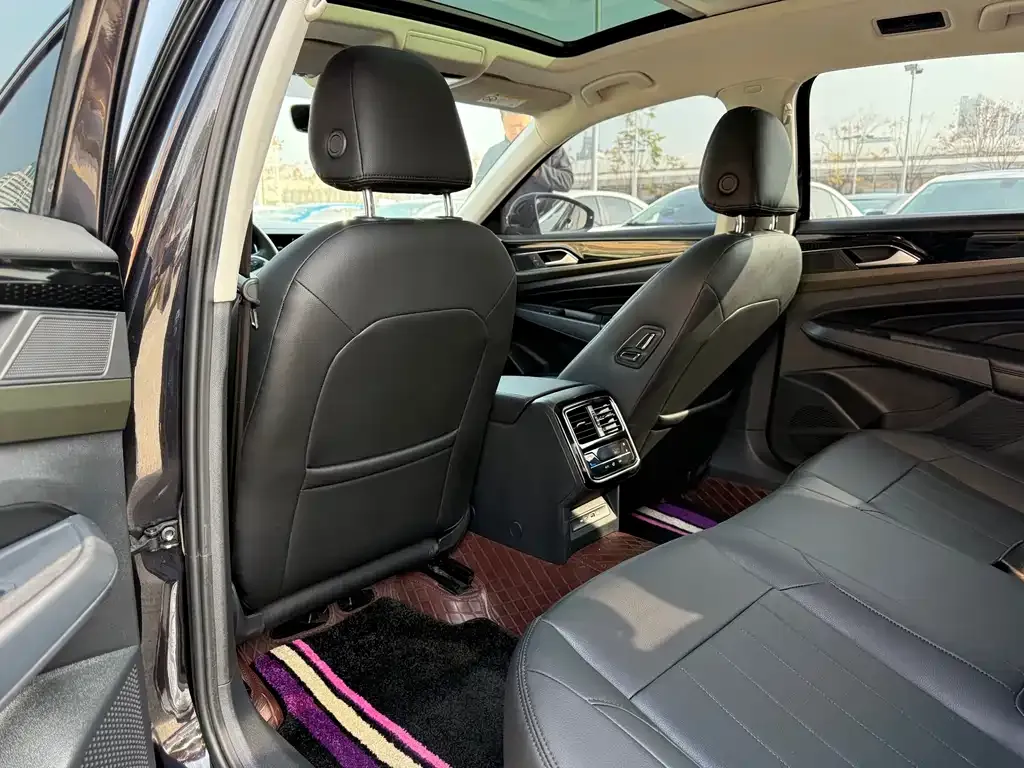 Volkswagen Passat — фото 9