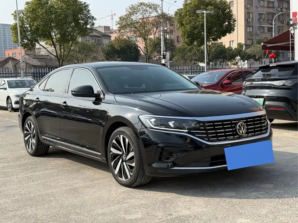 Volkswagen Passat — фото 10