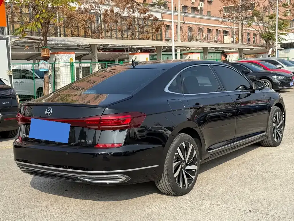 Volkswagen Passat — фото 4