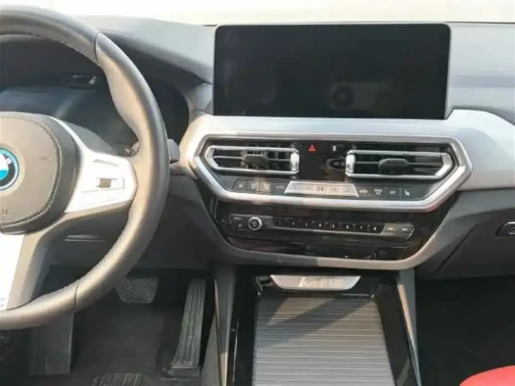 BMW iX3 2025 из CN, фото 3