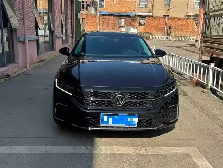 Volkswagen Passat — фото 10