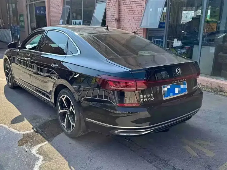 Volkswagen Passat — фото 7