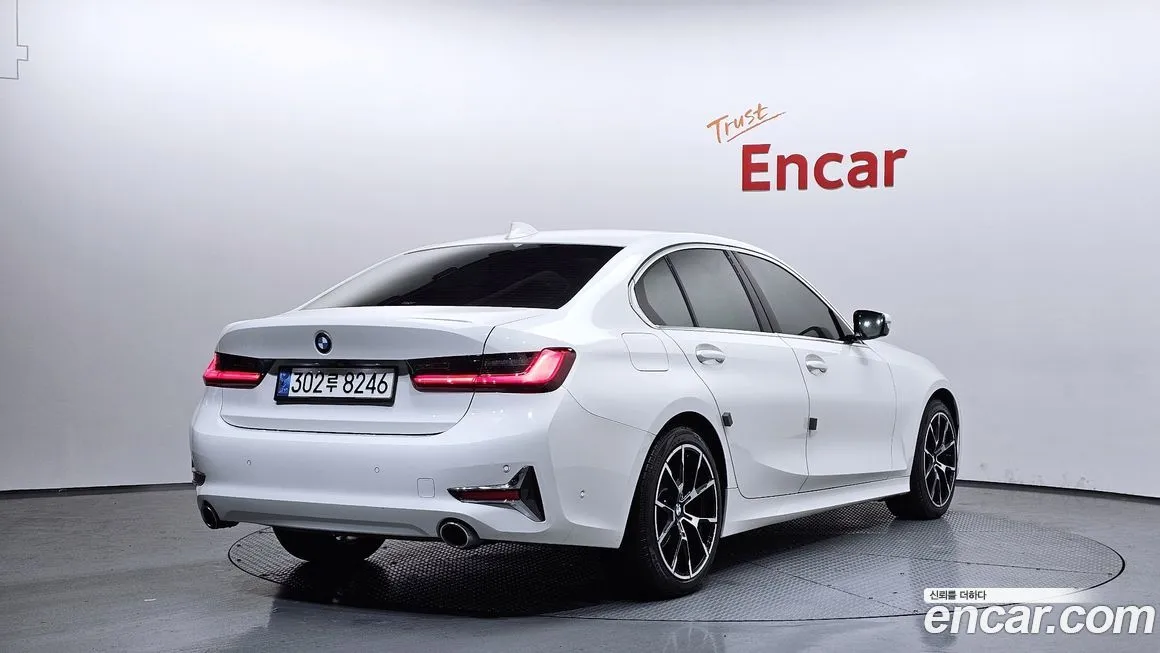 BMW 3-Series 2021 из KR, фото 9