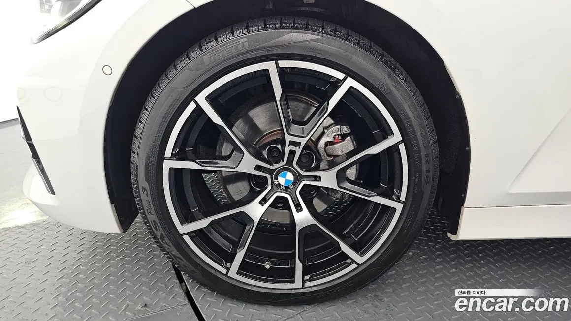 BMW 3-Series 2021 из KR, фото 8